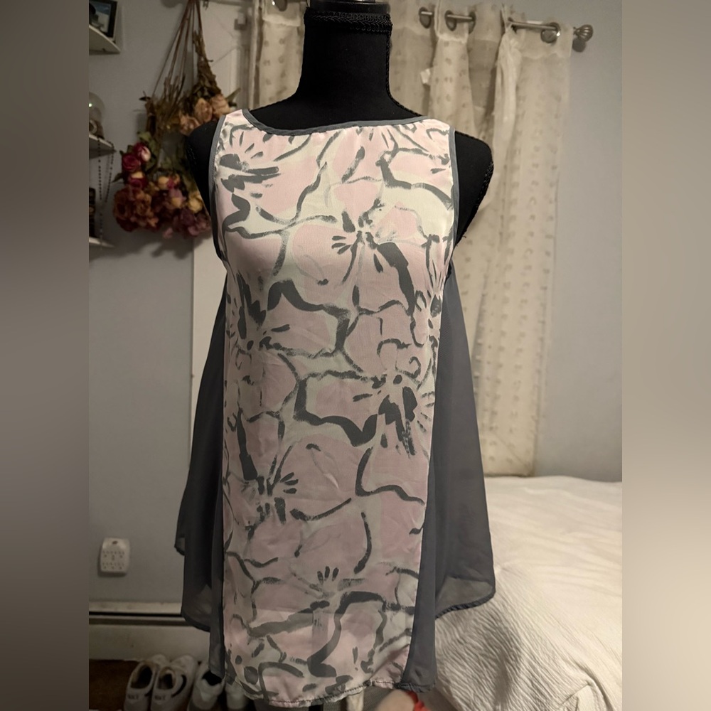 GAP Pink and Gray Floral Blouse